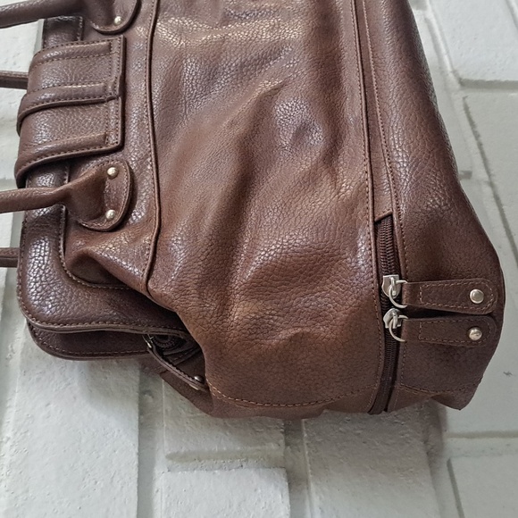 Apostrophe Brown Bonus Built In Cosmetic/Mirror Area Bag. NWT - Picture 4 of 9